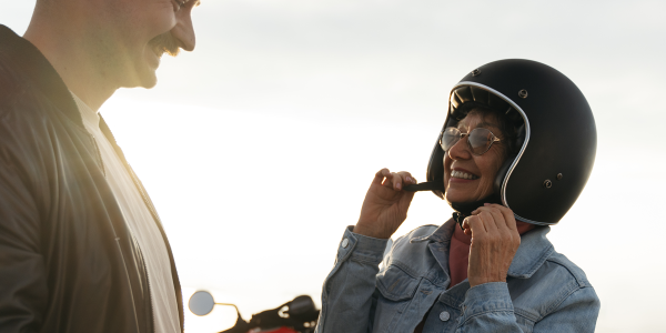 Normativa sull'uso del casco jet: Cosa sappiamo finora?
